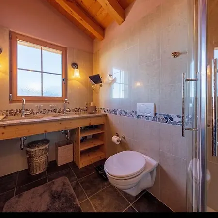 Chalet Luxueux Avec Sauna Et Hammam Et Jacuzzi 木屋 莱斯克伦斯